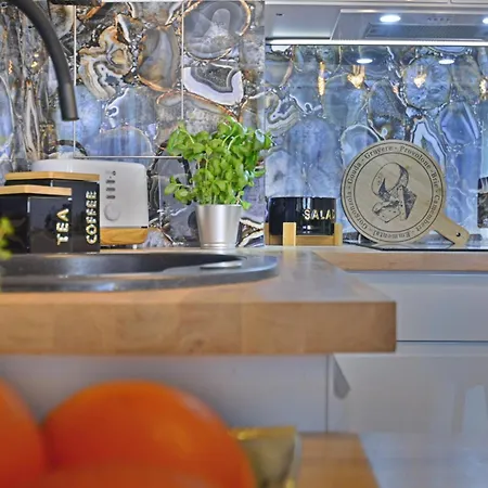 Sunset - Monte Cassino 39 - Przytulna Kawalerka Przy Deptaku Z Prywatnym Parkingiem * Świnoujście